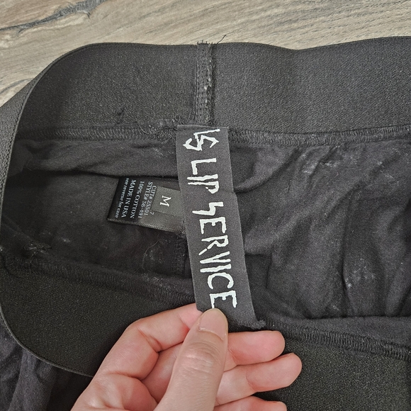 Y2K Vintage Hot Topic Mall Goth Lip Service Miniskirt Size M Bones Halloween - Picture 2 of 2